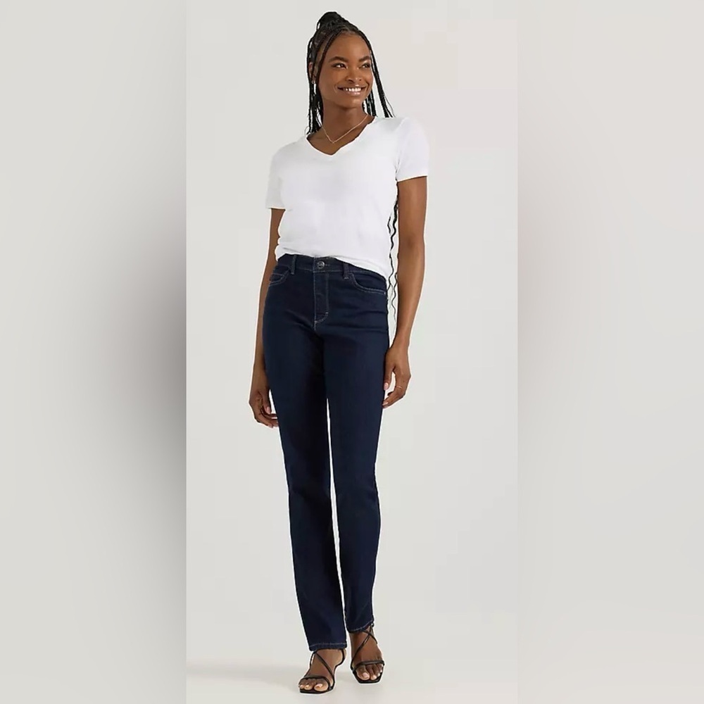 LEE WOMEN'S INSTANTLY SLIMS RELAXED FIT STRAIGHT LEG JEAN 12